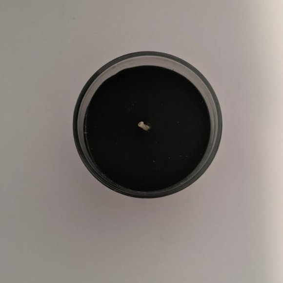 Yankee Candle Balsam and Cedar, 7 Oz - Picture 2 of 4